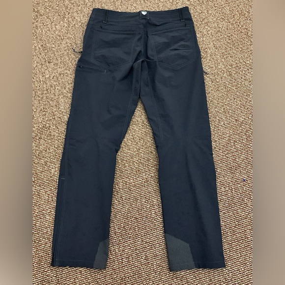Men’s 32 x 32 Kuhl Klash Gotham Soft Shell Water Repellent Hybrid Tech Pants - Picture 6 of 11